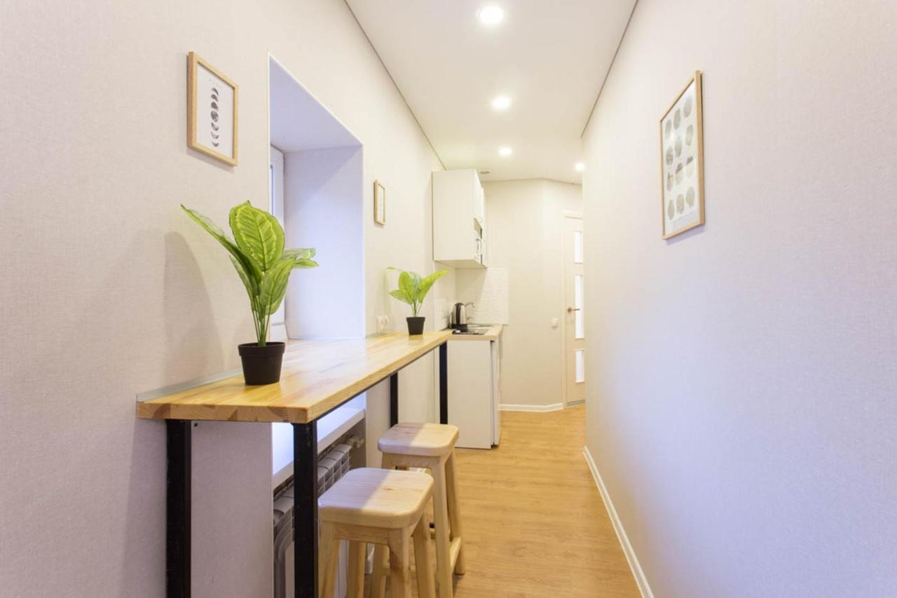 Studio Near Metro Yaroslava Mudroho, Universytet - Mykoly Khvylovoho Str 5-3 Charkiv Esterno foto