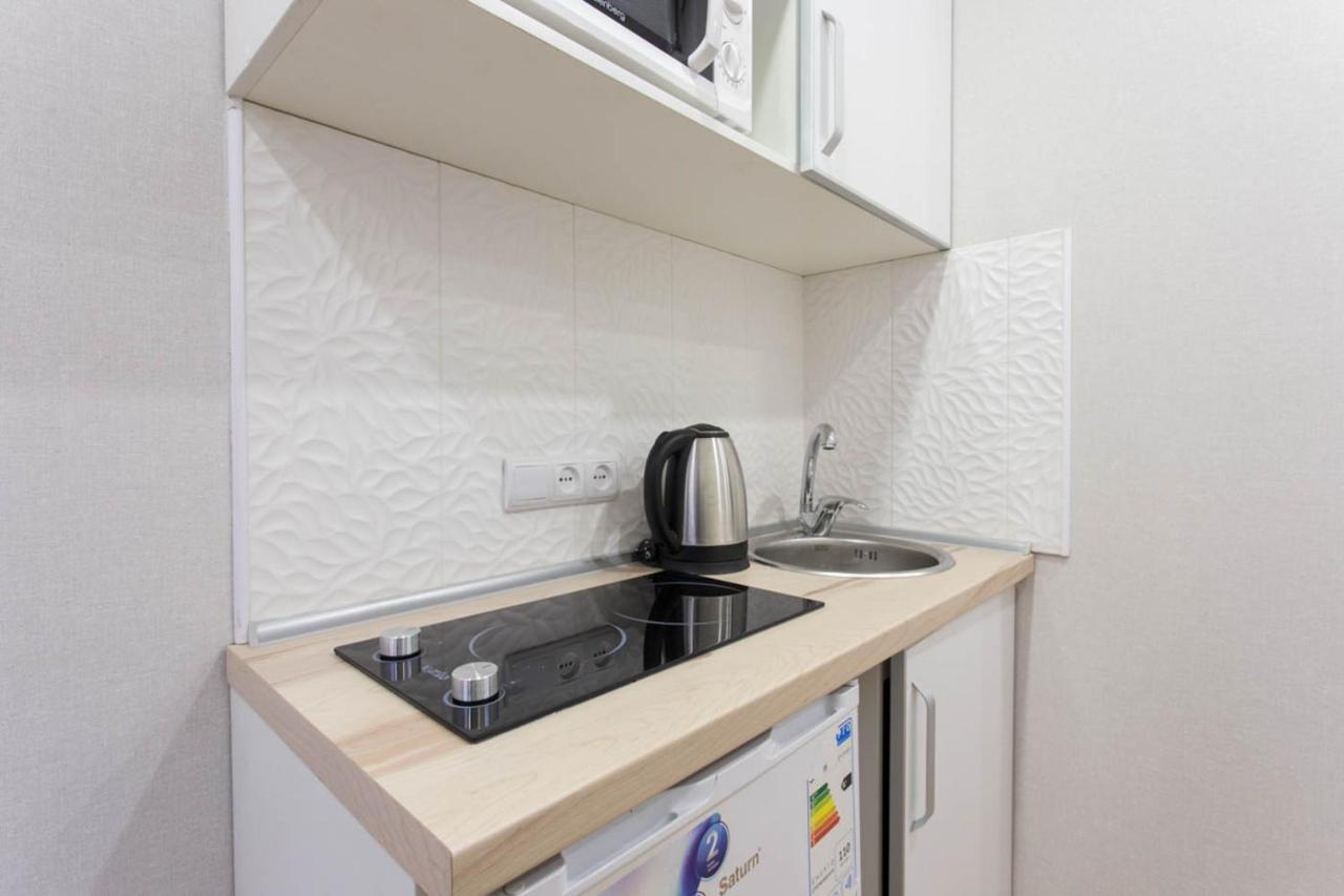 Studio Near Metro Yaroslava Mudroho, Universytet - Mykoly Khvylovoho Str 5-3 Charkiv Esterno foto