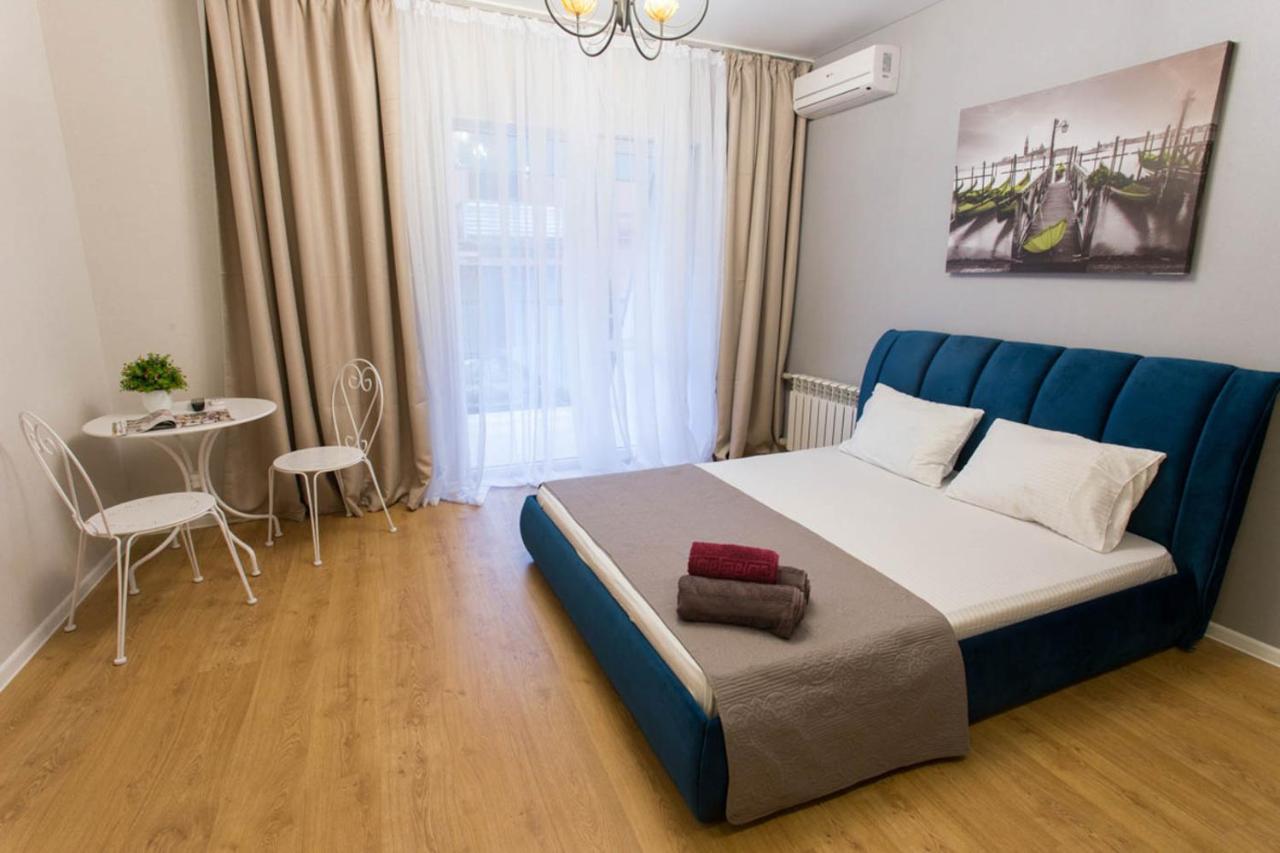 Studio Near Metro Yaroslava Mudroho, Universytet - Mykoly Khvylovoho Str 5-3 Charkiv Esterno foto
