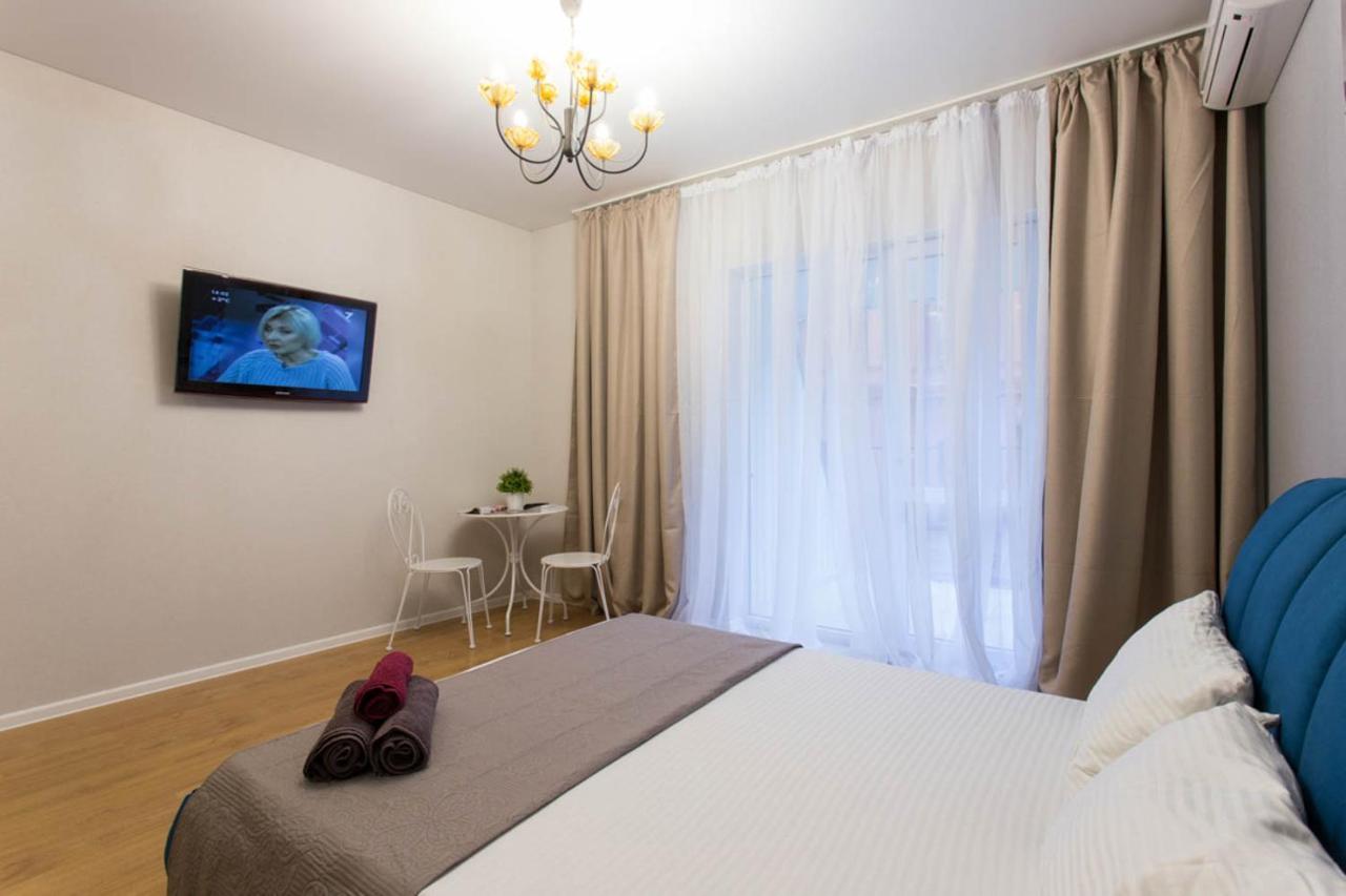 Studio Near Metro Yaroslava Mudroho, Universytet - Mykoly Khvylovoho Str 5-3 Charkiv Esterno foto