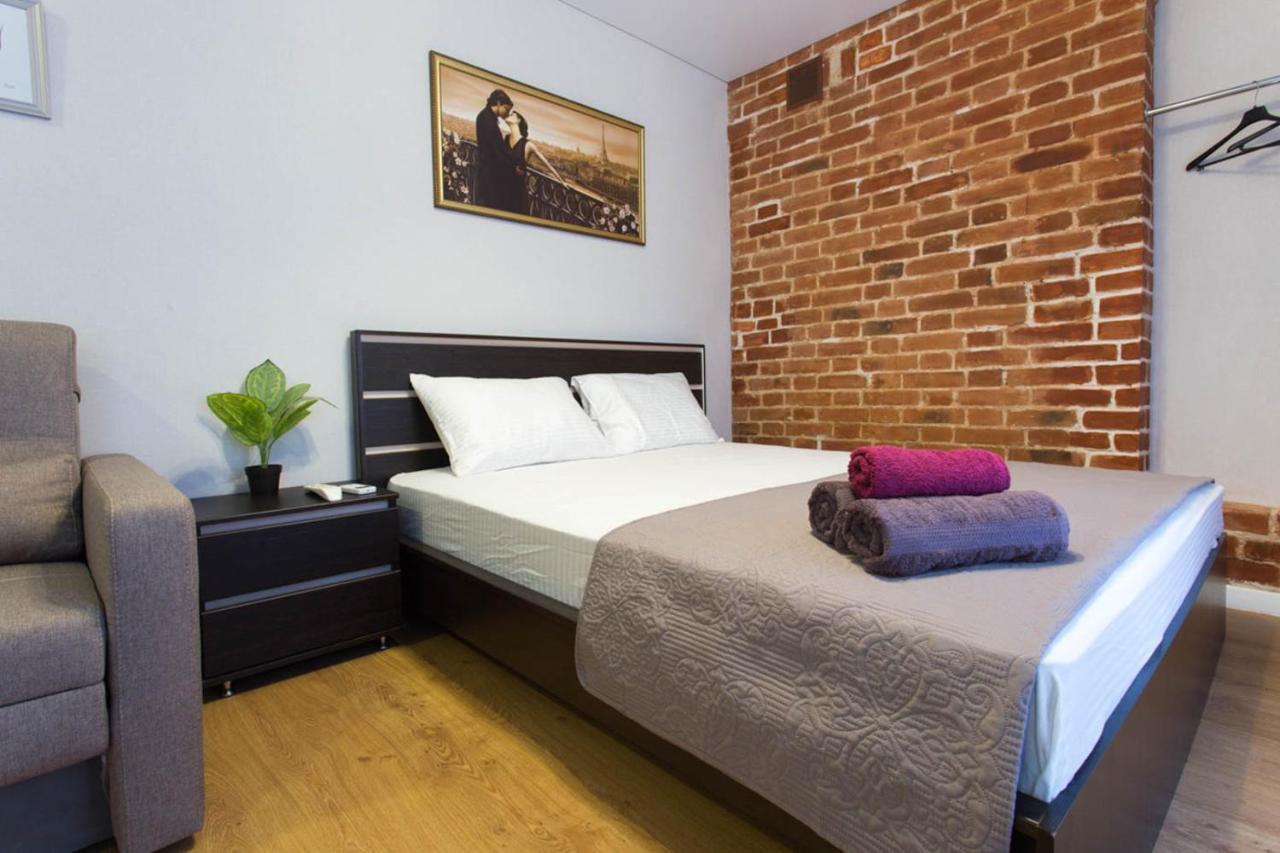 Studio Near Metro Yaroslava Mudroho, Universytet - Mykoly Khvylovoho Str 5-3 Charkiv Esterno foto