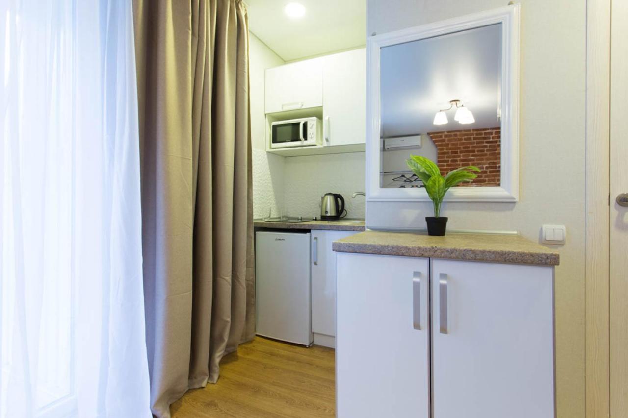 Studio Near Metro Yaroslava Mudroho, Universytet - Mykoly Khvylovoho Str 5-3 Charkiv Esterno foto