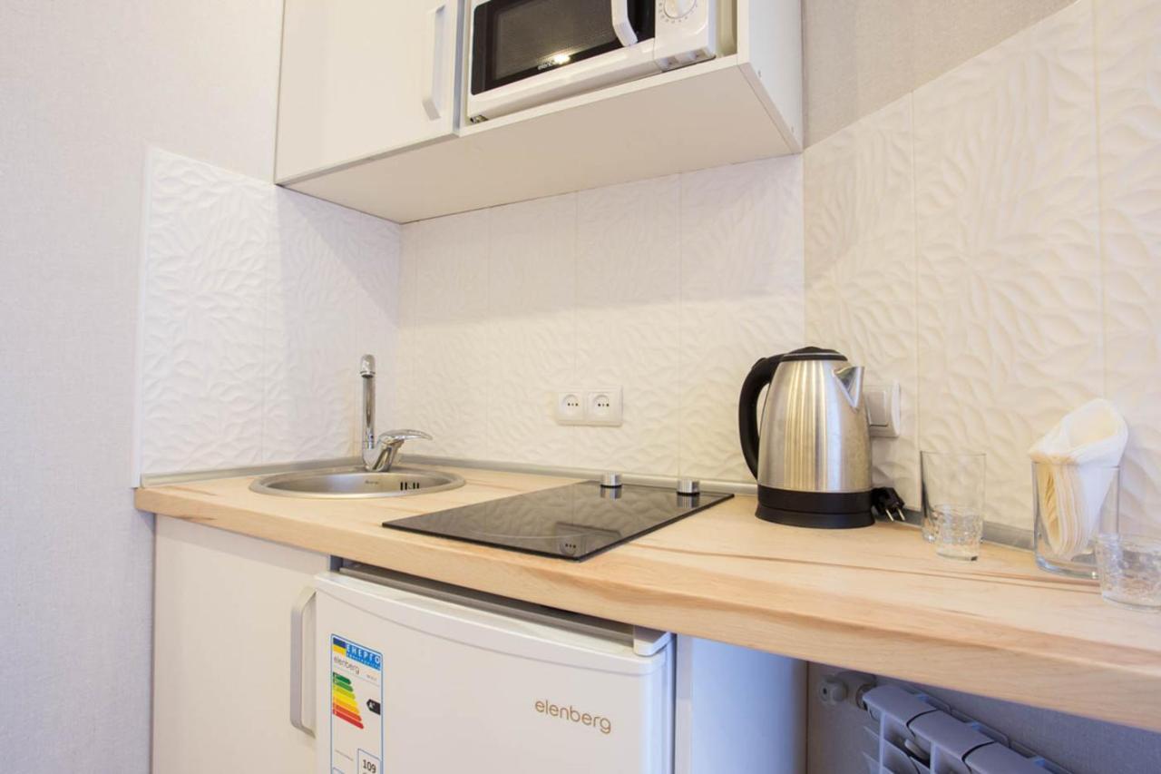 Studio Near Metro Yaroslava Mudroho, Universytet - Mykoly Khvylovoho Str 5-3 Charkiv Esterno foto
