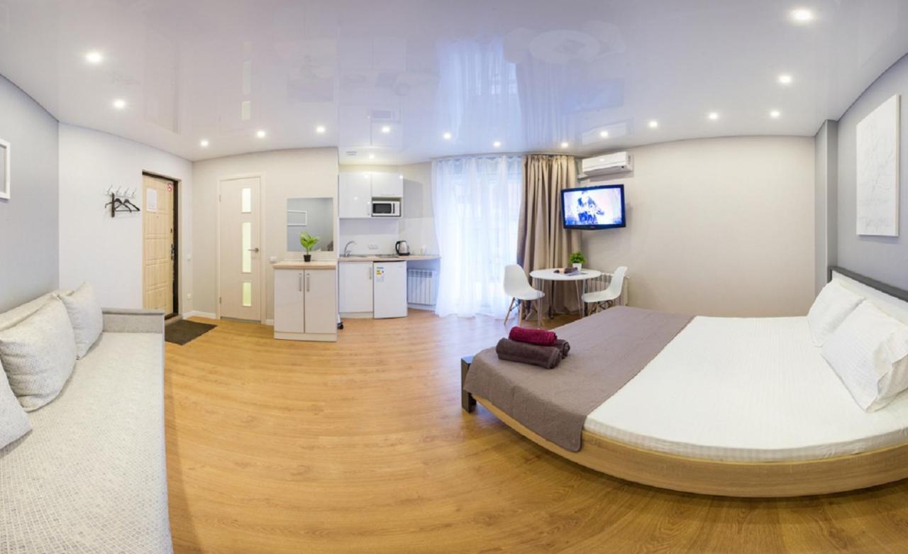 Studio Near Metro Yaroslava Mudroho, Universytet - Mykoly Khvylovoho Str 5-3 Charkiv Esterno foto